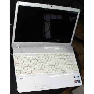 Ноутбук Sony Vaio VPCEB3E1R (Intel Pentium P6100 (2x2.0Ghz) /4096Mb DDR3 /320Gb /Radeon HD5470 /15.5" TFT 1366x768) - Казань